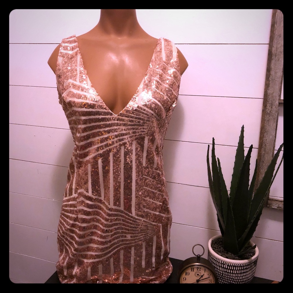Beautiful gold/rose gold sequence mini dress